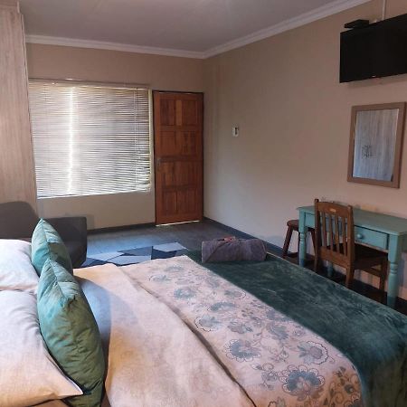Wisteria Lane Guesthouse Postmasburg 외부 사진