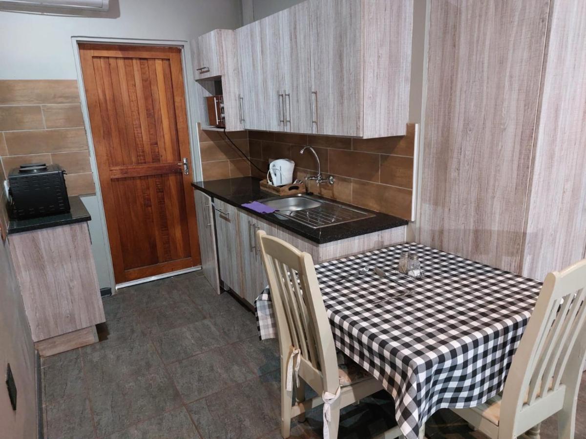 Wisteria Lane Guesthouse Postmasburg 외부 사진