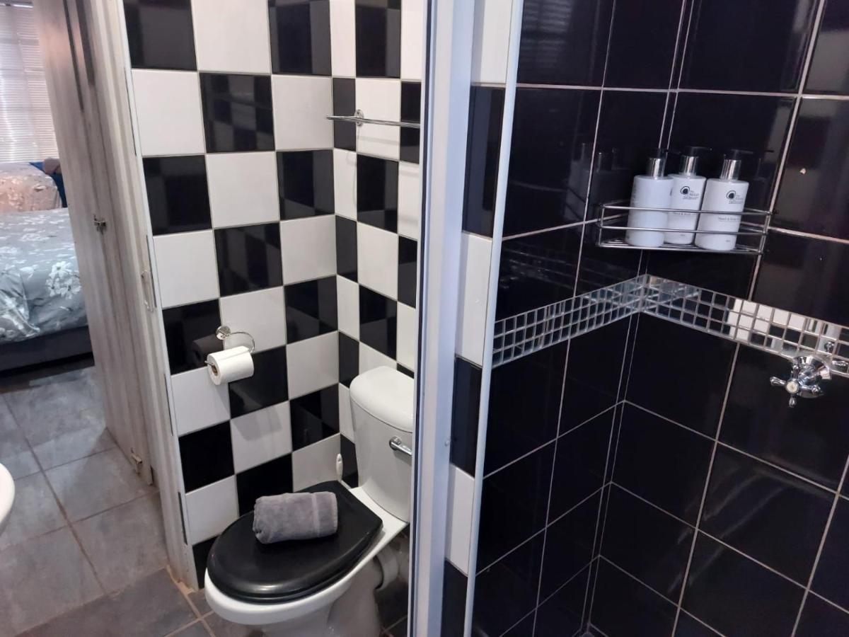 Wisteria Lane Guesthouse Postmasburg 외부 사진
