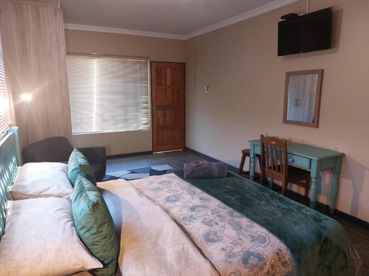 Wisteria Lane Guesthouse Postmasburg 외부 사진
