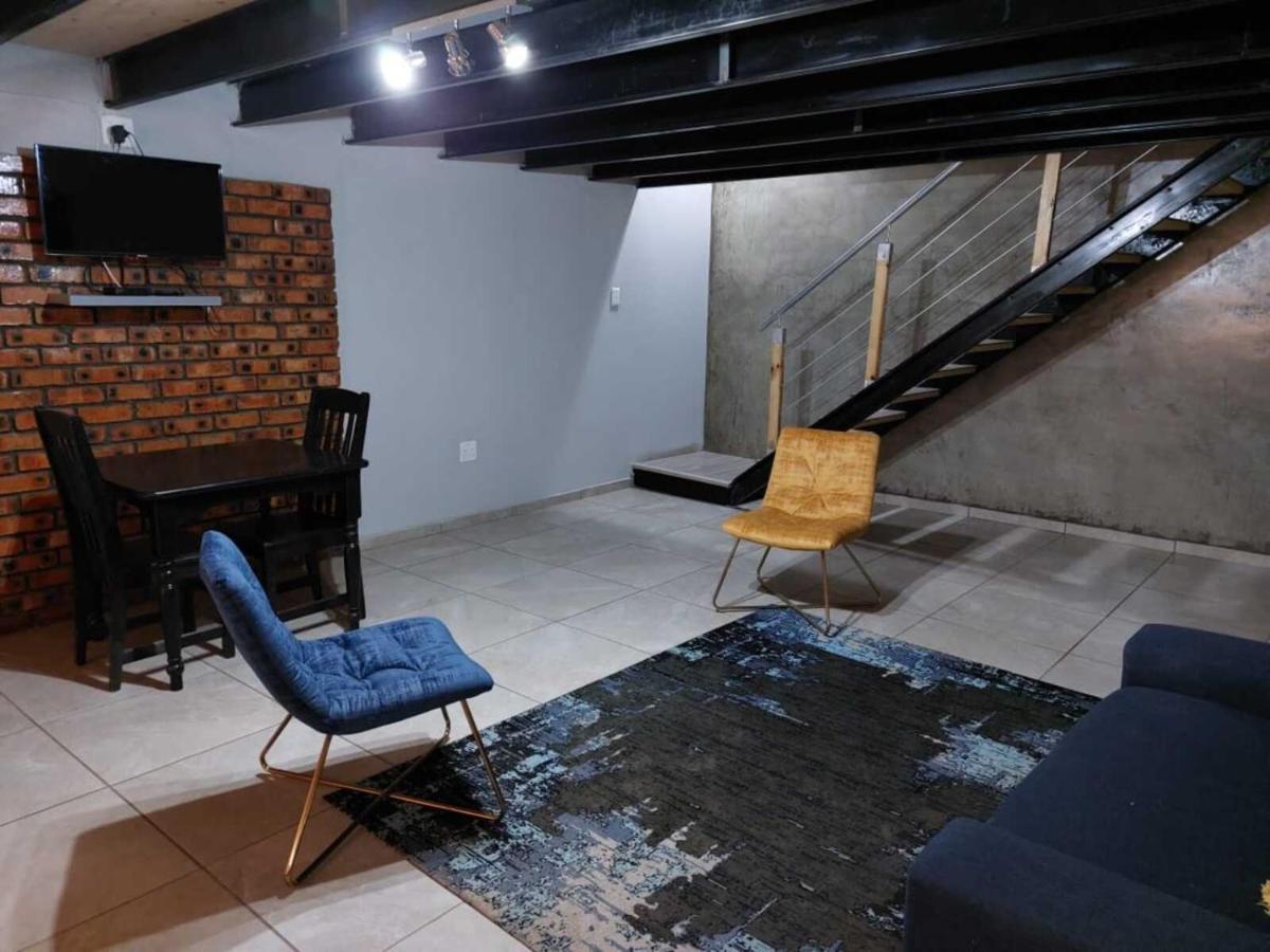 Wisteria Lane Guesthouse Postmasburg 외부 사진