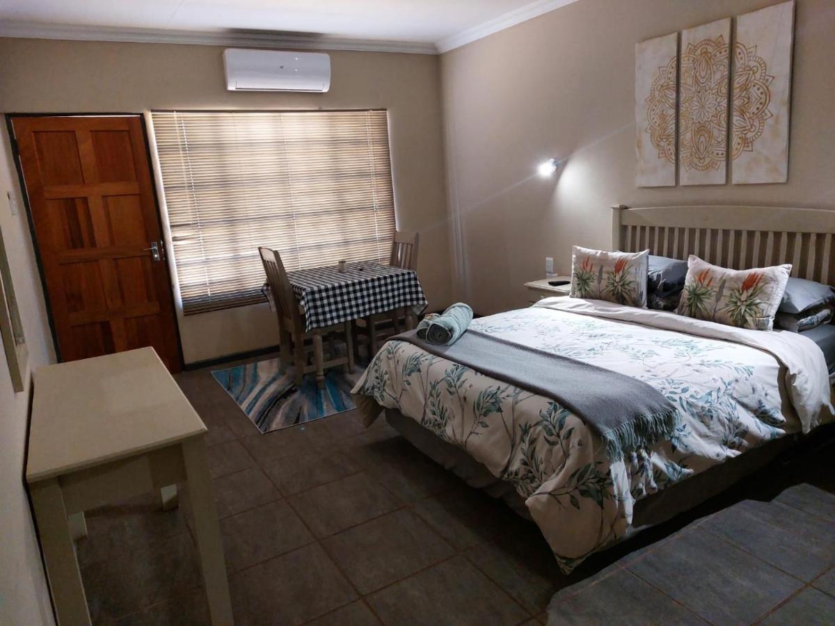 Wisteria Lane Guesthouse Postmasburg 외부 사진